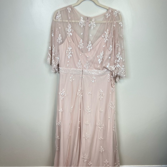 New Mac Duggal Blush V Neck Flutter Sleeve Embellished Mesh Gown, Size 10 - Picture 4 of 9